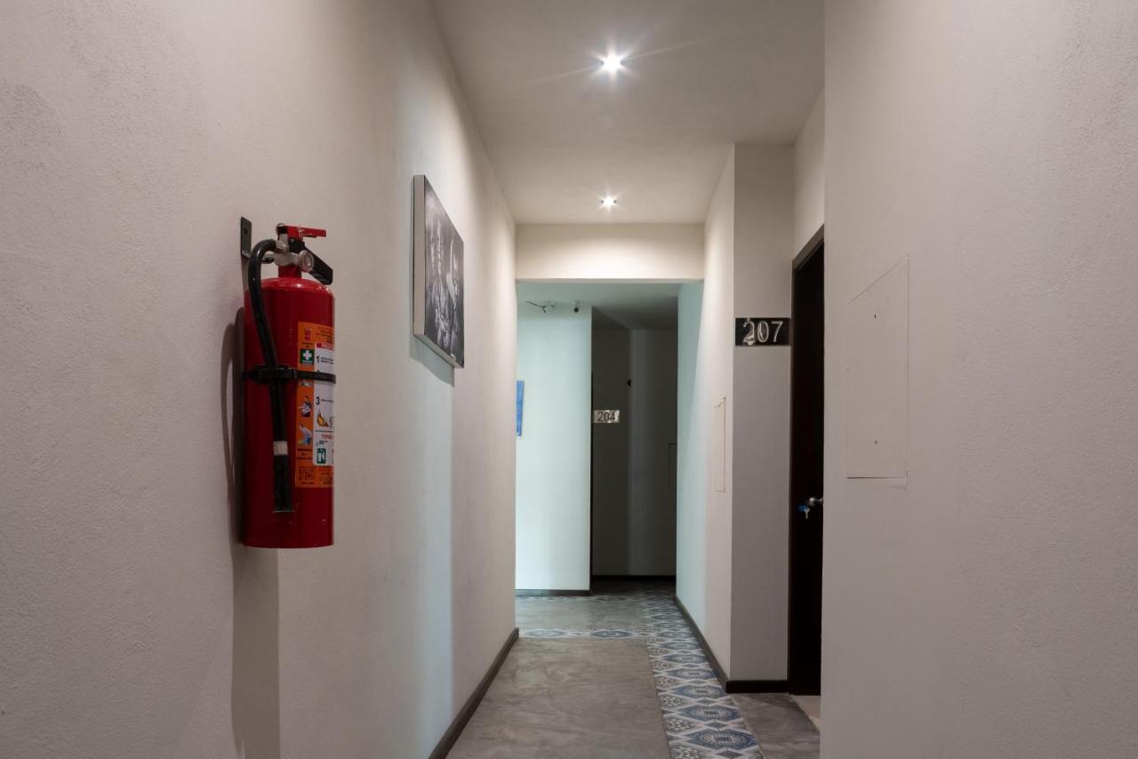 Hotel Mayari Holbox エクステリア 写真 A fire extinguisher in a hotel