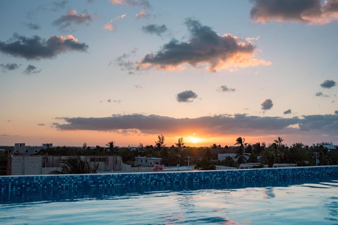 Hotel Mayari Holbox エクステリア 写真 Sunset over Tulum