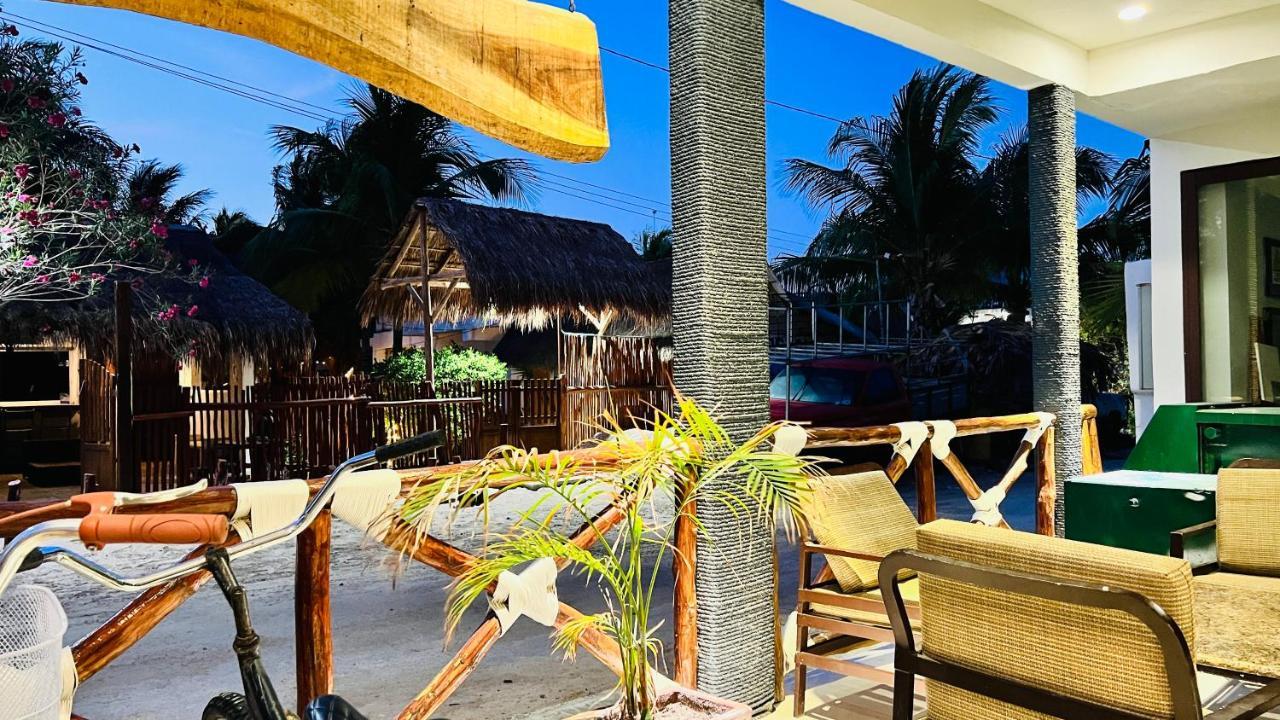 Hotel Mayari Holbox エクステリア 写真 A restaurant in Tulum