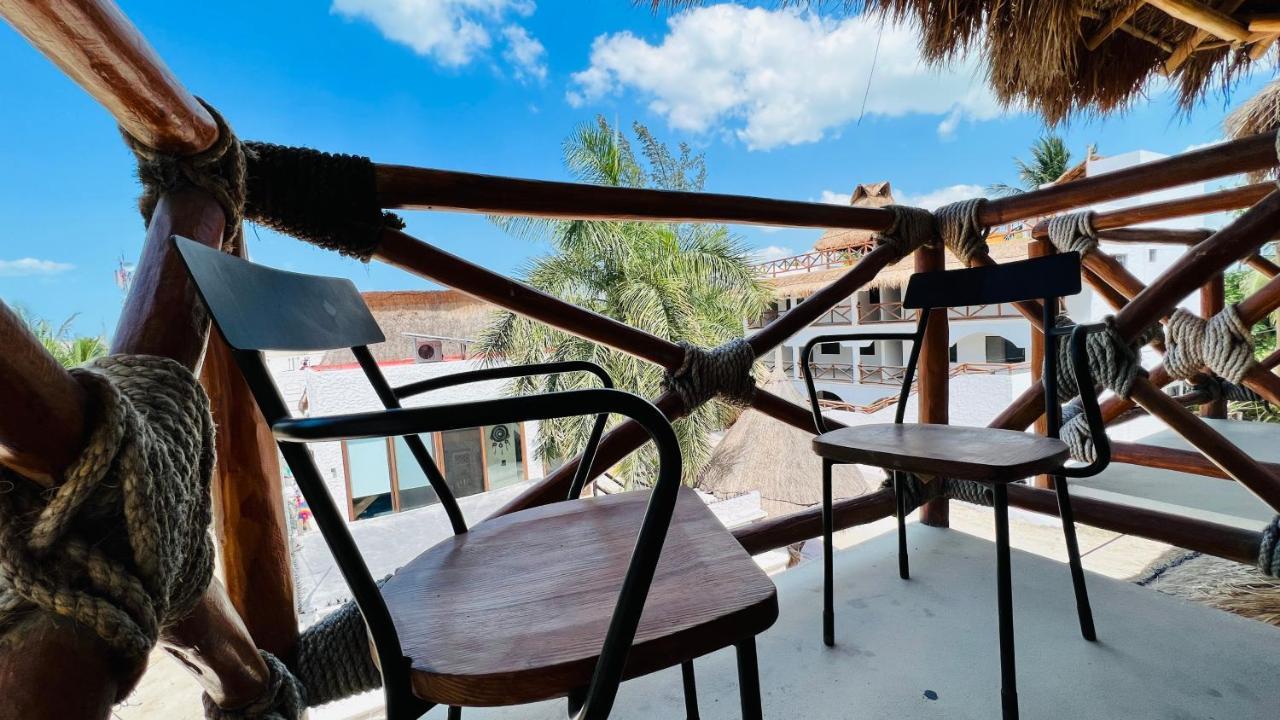 Hotel Mayari Holbox エクステリア 写真 A view from the balcony of a hotel in Tulum, Mexico