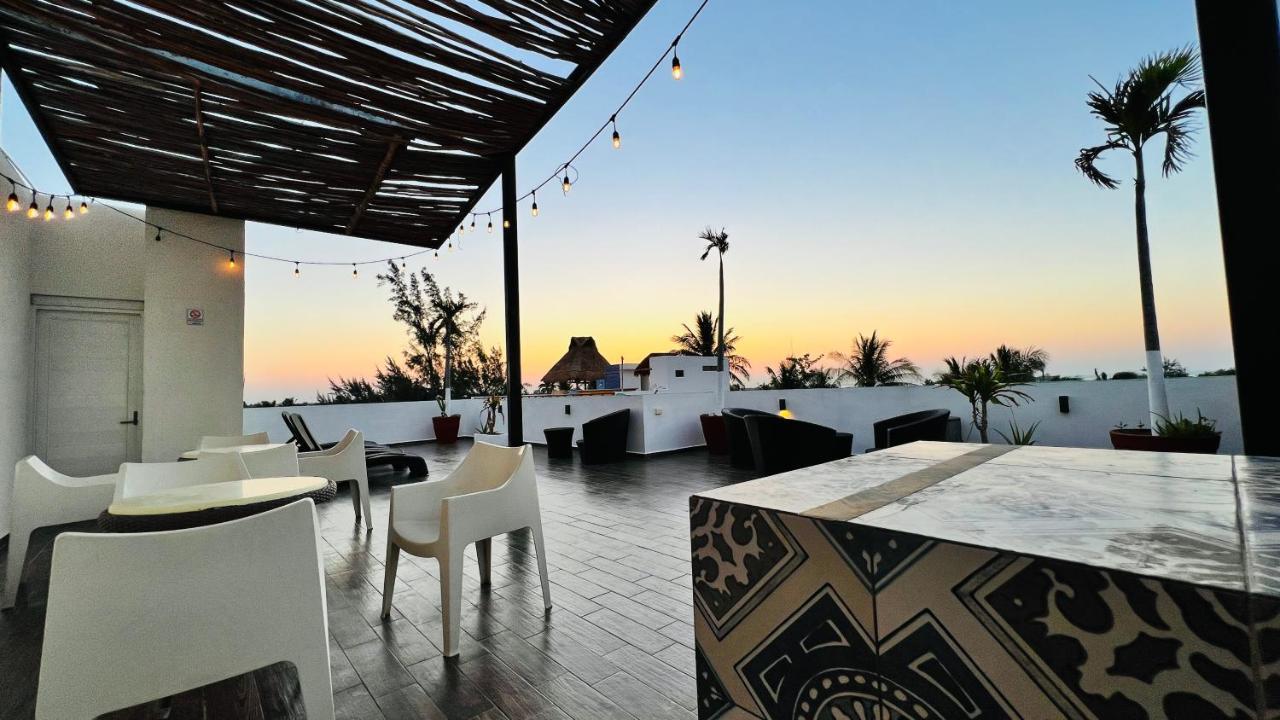 Hotel Mayari Holbox エクステリア 写真 Rooftop bar in Tulum