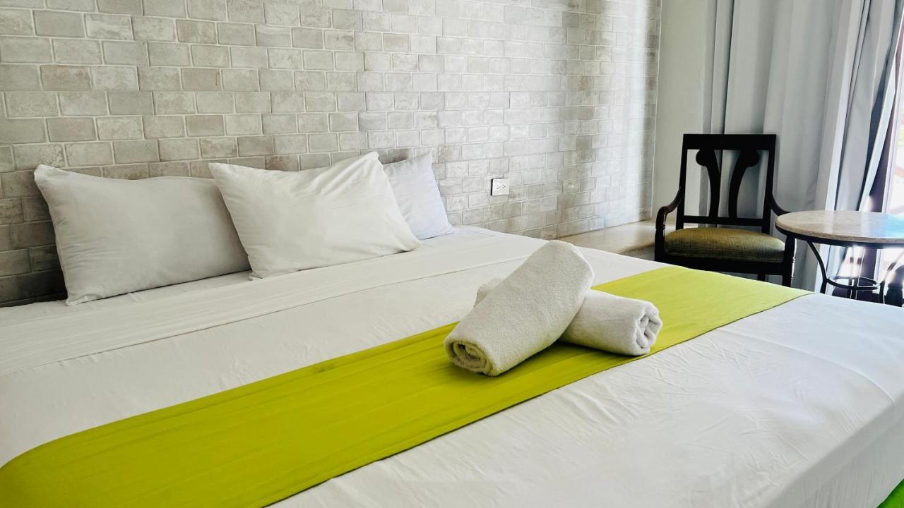 Hotel Mayari Holbox エクステリア 写真 A bed runner