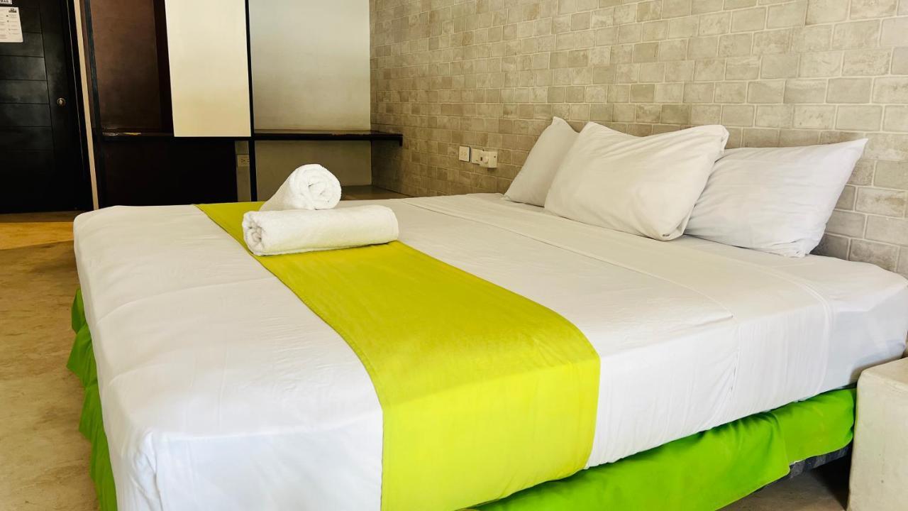 Hotel Mayari Holbox エクステリア 写真 A bed runner